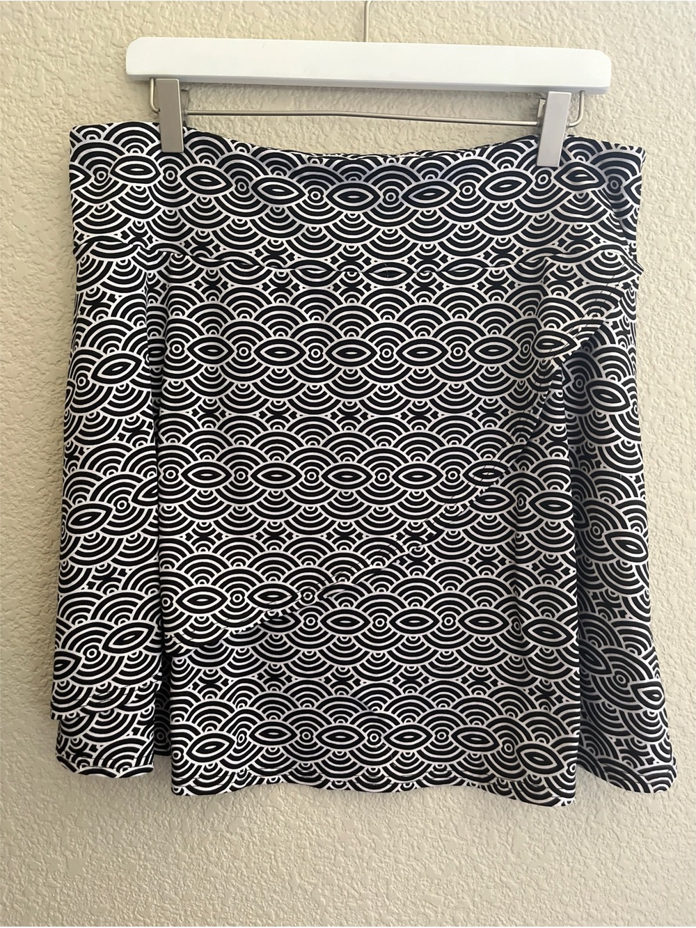SoyBu Black and White Abstract Print Skirt Women’s Size XL